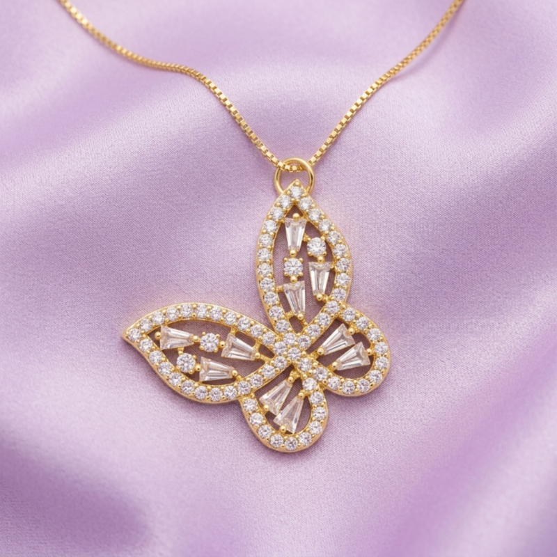 Colar borboleta cravejado dourado
