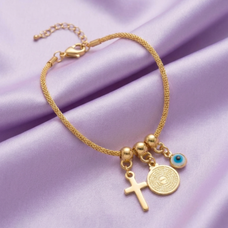 Pulseira patua com berloque dourada
